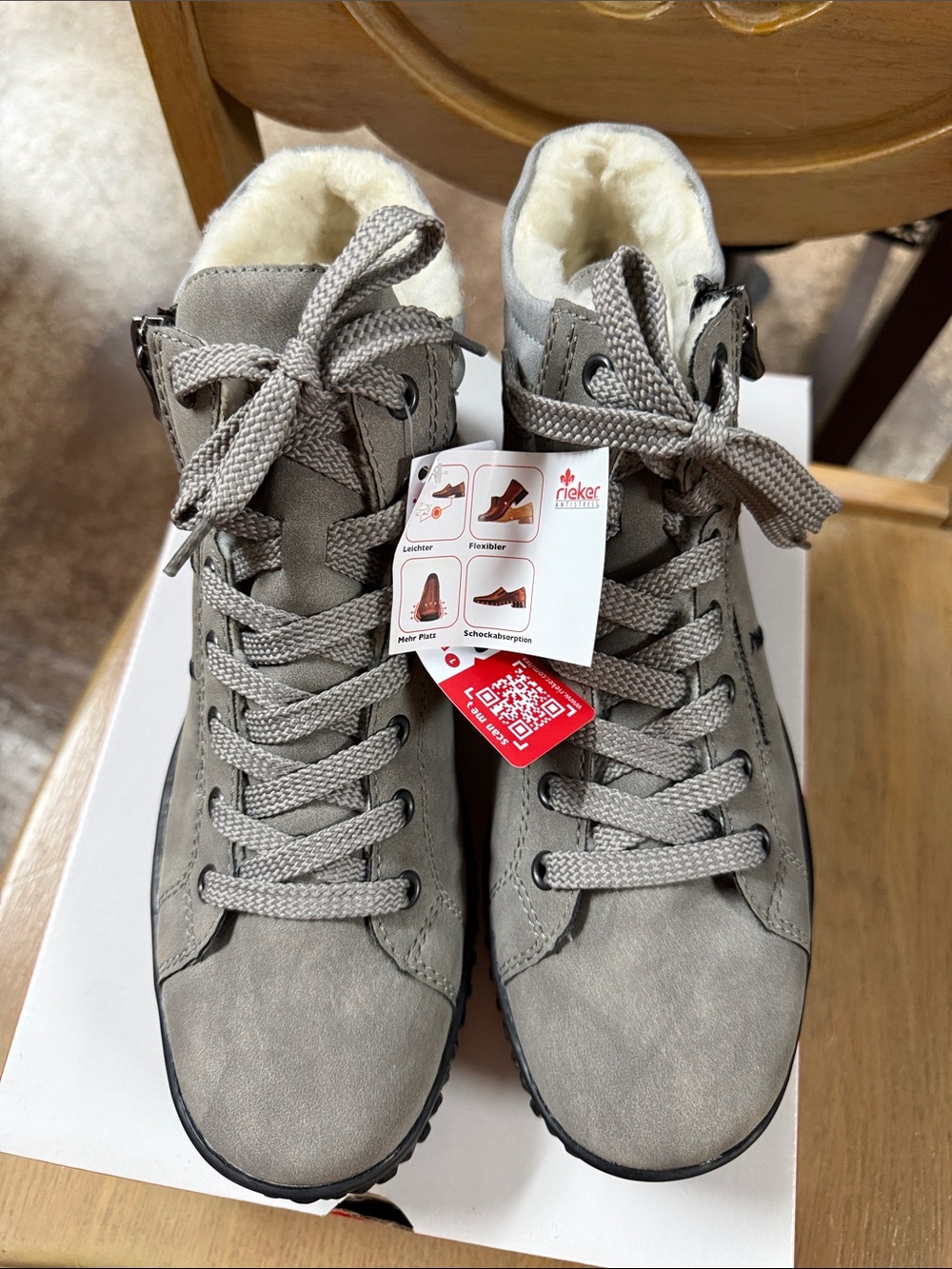 Rieker Women's Light Grey Lace-Up Shearling Ankle Booties Size 8.5 NWT